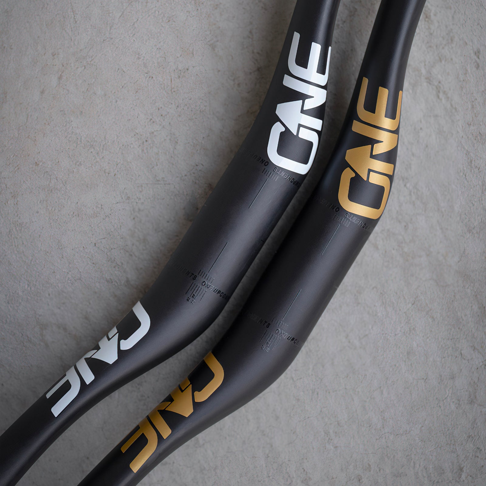E-BAR CARBON, ONEUP